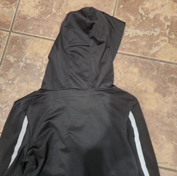 NWT Forever 21 Black Long Sleeve Running Shirt with Hood Size Small - Picture 6 of 6